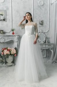 5542 Платье с кружевом