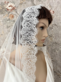 106 Фата Испанка с кружевом (200 см)