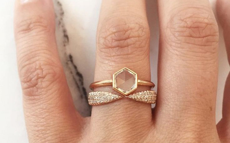 Необычное помолвочное кольцо