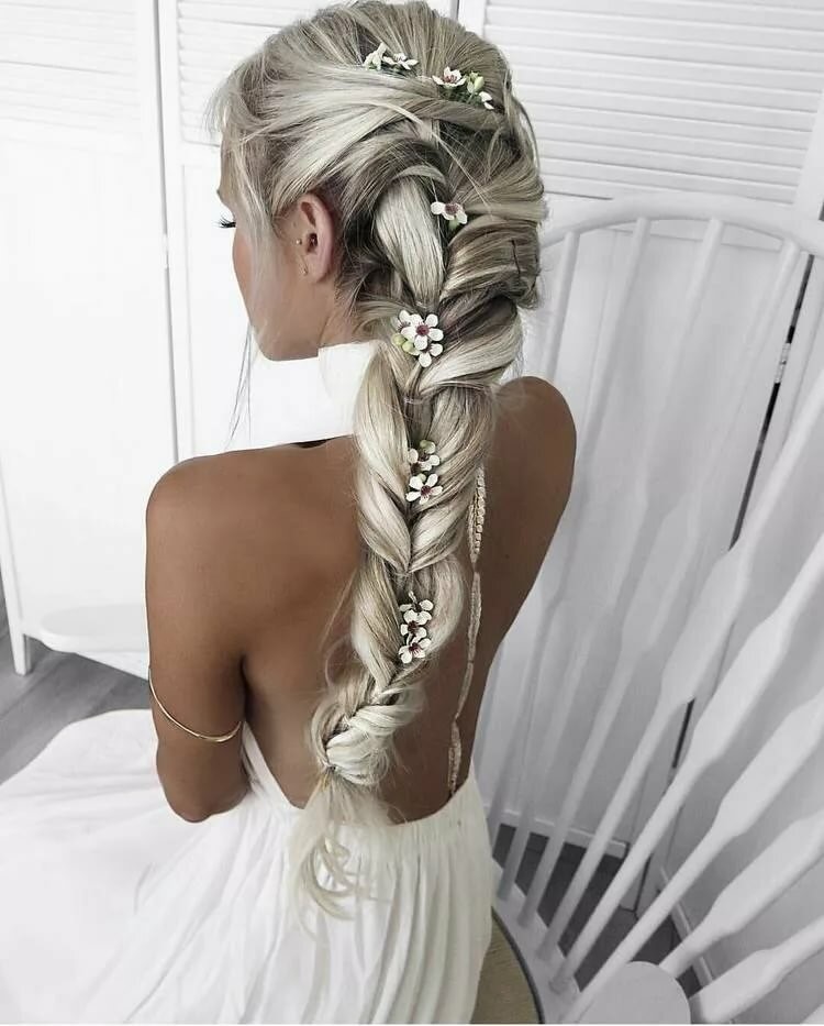 Свадебные причёски на длинные волосы: 30 идей и актуальных фото