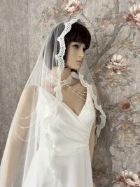 FD-71 Фата испанка с узким расшитым кружевом  (180 см)