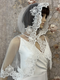 BV-52 Накидка  для венчания короткая, кружево «Букет»